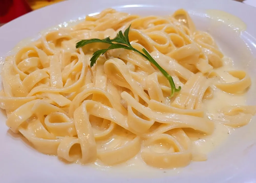 Fettuccine Alfredo